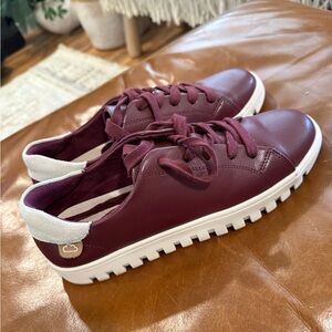 Women’s Project Cloud Leather Sneakers Shoes Memory Foam Burgundy EUC Size 8.5